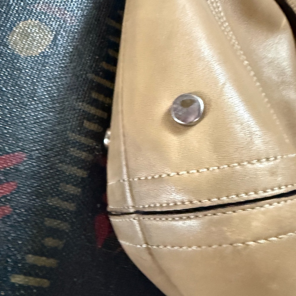 Coach Tan Leather Shoulder Bag - Picture 3 of 8